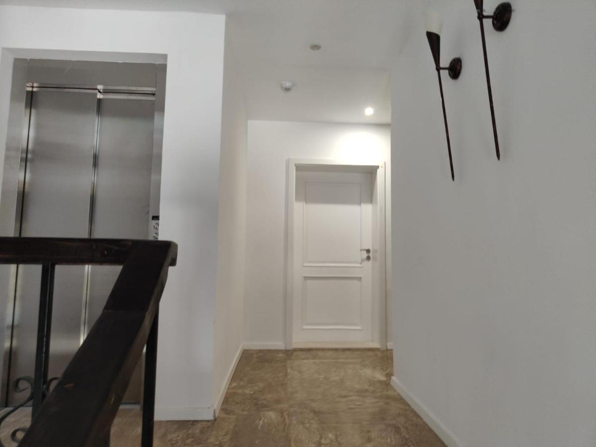 Studio Aivasovskij Park - Meters Away From Beach Pomorie Exterior photo